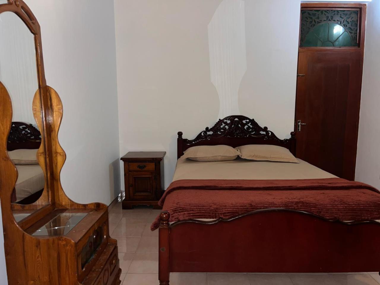 Ceylon Glory Hostel Negombo Exterior photo
